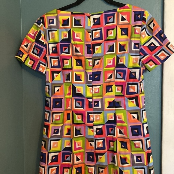 Trina Turk women’s dress- size 4 - bright colors - geometric print - Picture 8 of 10